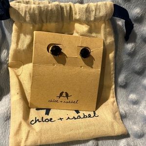 Chloe & Isabel garnet earring NWOT